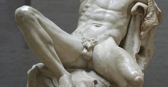 Fauno Barberini: sátiro dormido, copia en mármol de un original helenístico, en la Glyptothek de Múnich