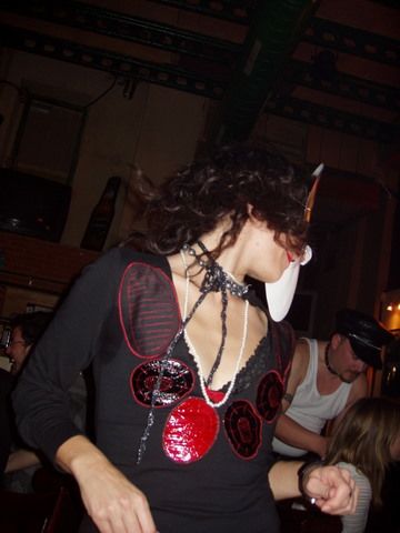 Roser Amills disfrazada en una fiesta, octubre de 2008