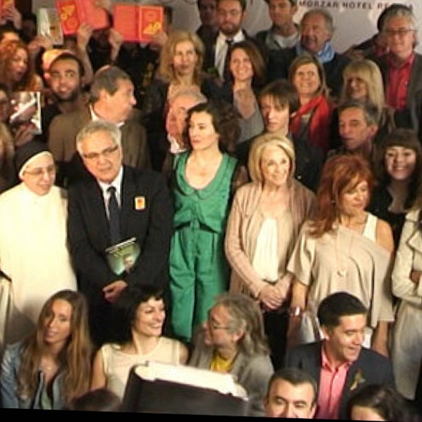 Foto de grupo de los escritores de Sant Jordi en el Hotel Regina