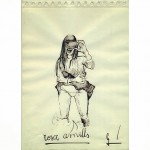 Retrato a tinta de Roser Amills de cuerpo entero, haciéndose una foto con el móvil, sobre una hoja de bloc