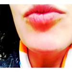 Roser Amills Foto Beso Labios Rosas