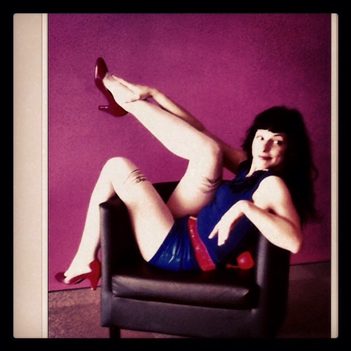 Roser Amills Pinup Fotografia De Siqui Sanchez