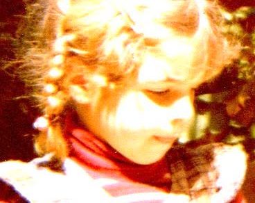 roser amills niña trenzas pastel de cumpleaños