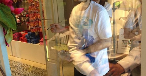 Fantástica acción plástica sobre el cristal de @hmoyano hoy en @lamallorquina20 #megustaelsexo #megustalamallorquina 1 1716c94cd44a11e282b622000ae912ed 7