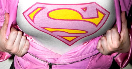 busto chica superman time out reportage roser amills