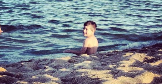 Juan Hijo De Roser Amills En La Playa