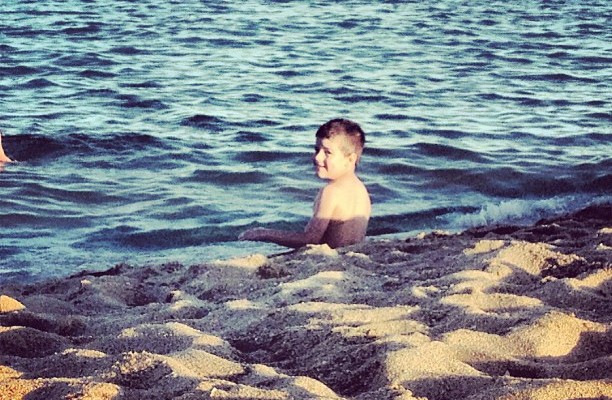 Juan Hijo De Roser Amills En La Playa