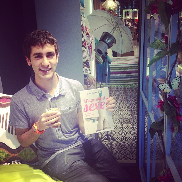 roser amills firma libros escaparate de la mallorquina