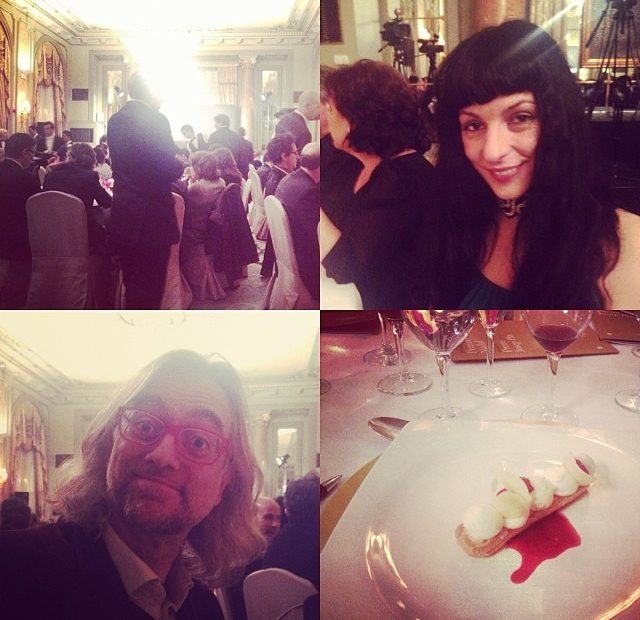 Collage de la cena del Premio Nadal 2014 con Roser Amills, Víctor Amela y el postre