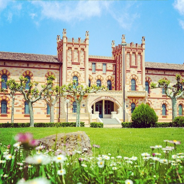 Edificio de vichy catalan