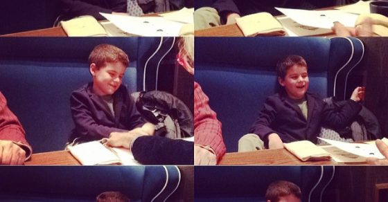 Juan Garcia Amills Hijo De Roser Amills Cenando En Un Restaurante