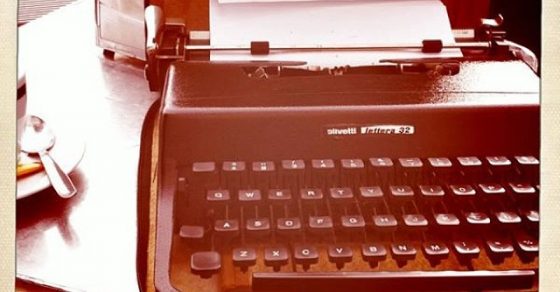 maquina de escribir de roser amills en el zurich de barcelona
