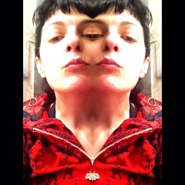 Roser Amills Divertida Cabeza Doble