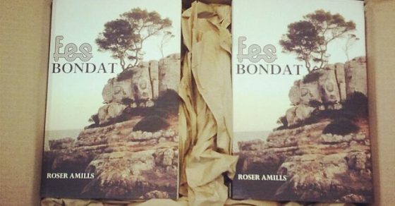 A Serret llibres!!! @serretllibres: Eiiiiii !!!!! PRIMíCIA per al món mundial !!!! #FesBondat JA! el podeu comprar en paper! 5 novela se buena de roser amills