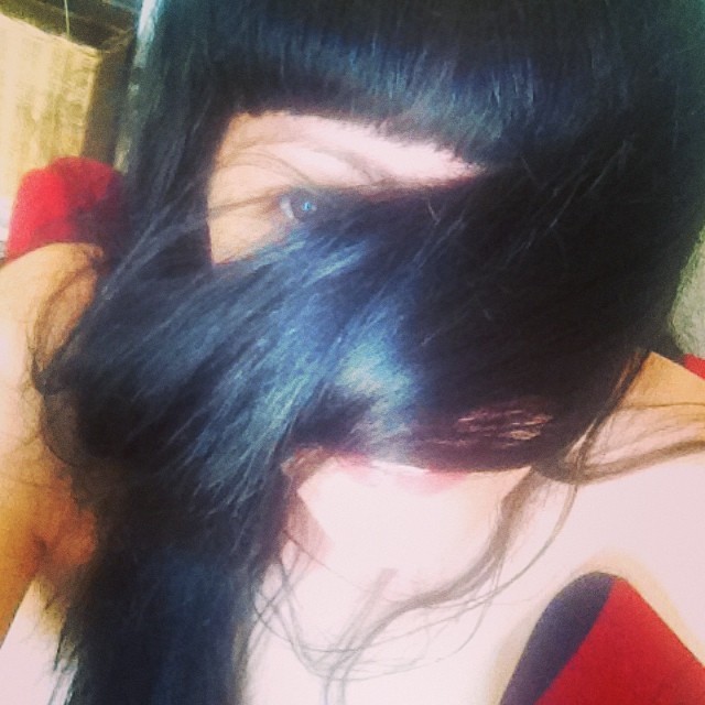 pelo de roser amills morena