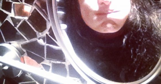 Roser Amills divertida