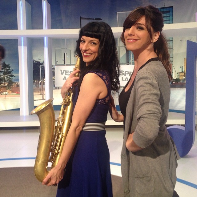 Roser Amills Saxo Amb Elisenda Pineda Vespre A La 2 Rtve