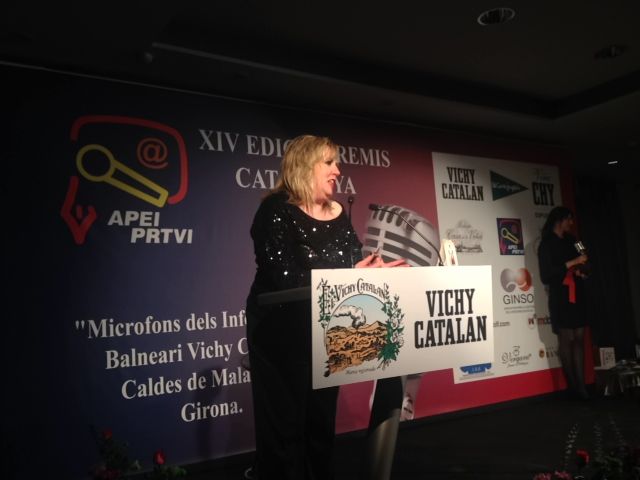 silvia tarragona presenta la gala de los premios apei 2014 gala vichy catalan