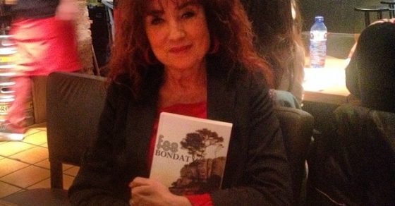 La Pilar Pons va triar a Pepa Tomate #fesbondat per llegir aquesta Setmana Santa ;)) 1 novela se buena de roser amills
