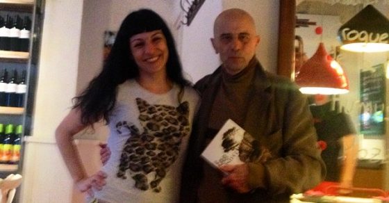 Ha sido un lujo recibir hoy en Pepa Tomate al gran Antonio Beneyto para recoger su #sébuena #fesbondat con mucho cariño! 5 antonio beneyto con roser amills novela se buena