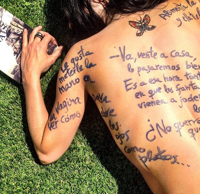 Roser Amills desnuda piel escrita