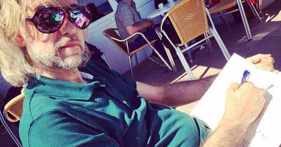 Mi hombre prepara entrevista al gran gran artista #ultralocal Antoni Pitxot. Yo... disfruto :)) 1 Mi hombre prepara entrevista al gran gran artista #ultralocal Antoni Pitxot. Yo... disfruto :)) - Roser Amills, escritora mallorquina