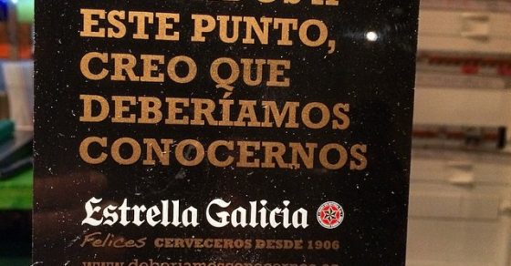 Concentración pre-partido mío de fútbol de mañana: ni beber ni follar? ;)) #elotrobar - Roser Amills, escritora mallorquina