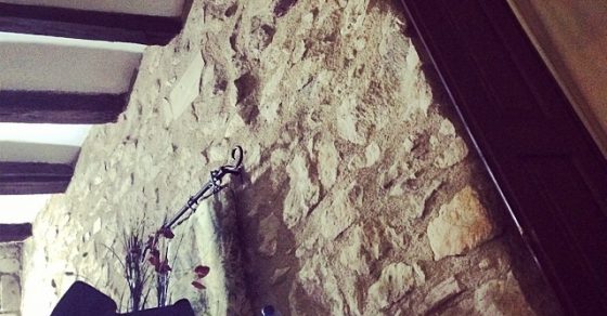 Habitacion Pared Rustica Hotel