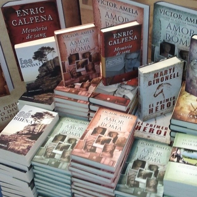 Llibreria Pila De Llibres A Serrret Llibres Amor Contra Roma I Fes Bondat De Roser Amills