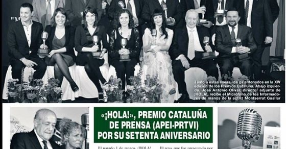 Microfono de plata Apei para Roser Amills, publicado en la revista Hola