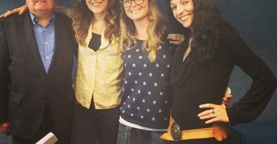 Avui a #miliunanits: Lligues + de viatge? A 22h amb de @gruppit, @BolinchesIPAB, @paconadal #NúriaBorrell 1 roser amills antonio bolinches maria de la pau janer a l'estudi de catalunya radio