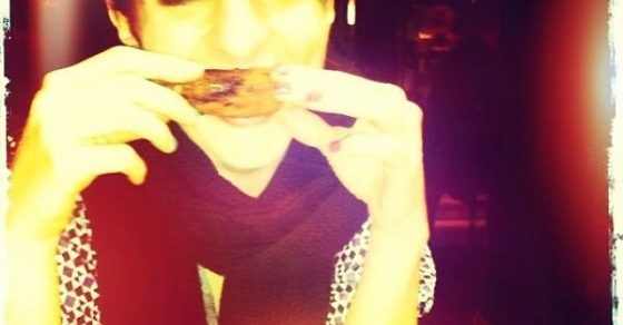 Roser Amills Come Ostra Fotografia De Victor Amela