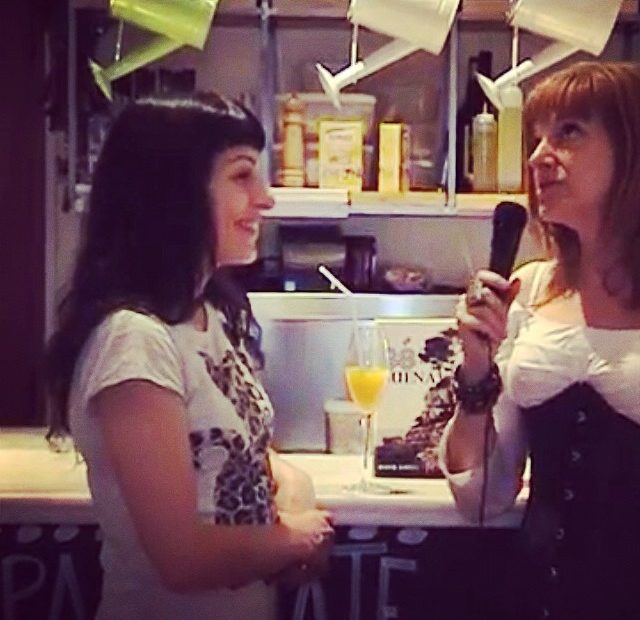 roser amills entrevistada por laura carrion en el pepa tomate