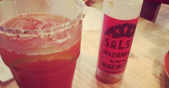 bloody mary con salsa muy picante