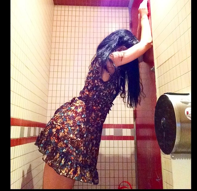 Foto Roser Amills En El Lavabo De El Otro Bar Barcelona Gracia 2