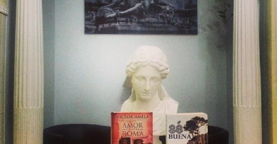 lector nos manda foto del libro se buena de roser amills y del libro amor contra roma de victor amela