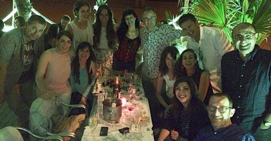 Roser Amills Con El Equipo De Vespre A La 2 Cena De Fin De Temporada Barceloneta 2