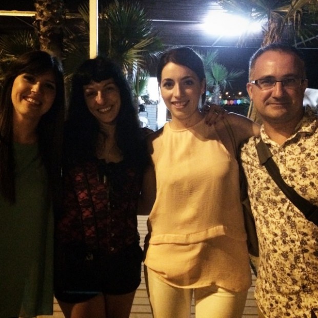 roser amills con el equipo de vespre a la 2 cena fin de temporada barceloneta