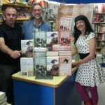Diario de Teruel | Víctor Amela y Roser Amills firmaron libros en librería Serret de Valderrobres - Roser Amills, escritora mallorquina
