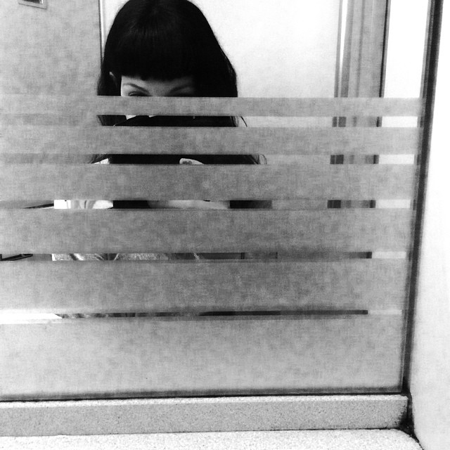 Roser Amills Selfie En El Lavabo Tren Ave Madrid Barcelona