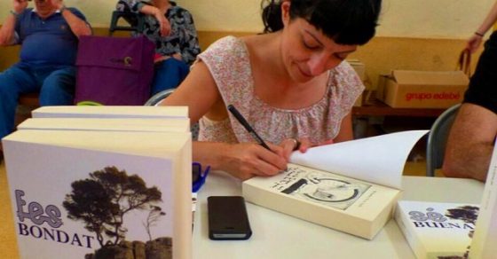 Roser Amills Signa Novela Fes Bondat A Vilanova