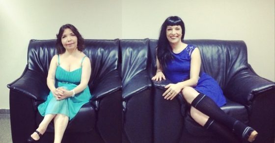 Roser Amills Y Lectora Monica Pin Alvarez En Tve