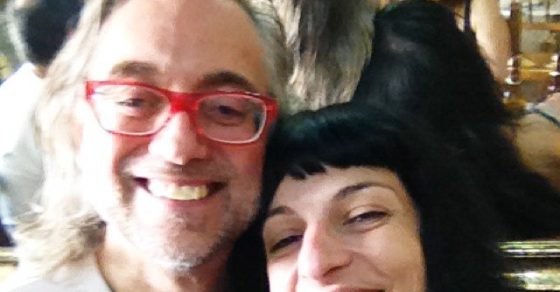 selfie de victor amela y roser amills en matarranya