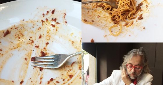 Victor Amela Come Pasta Y Telefono Foto De Roser Amills