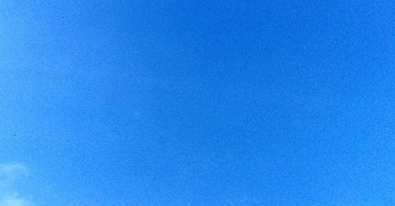 Marcel Duchamp: "Elle a chaud au cul" 1 cielo azul barcelona