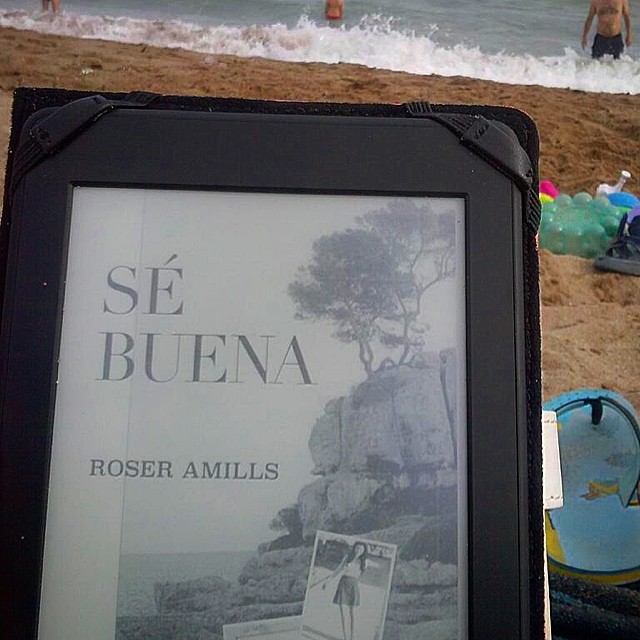 Novela Se Buena De Roser Amills En Kindle En La Playa