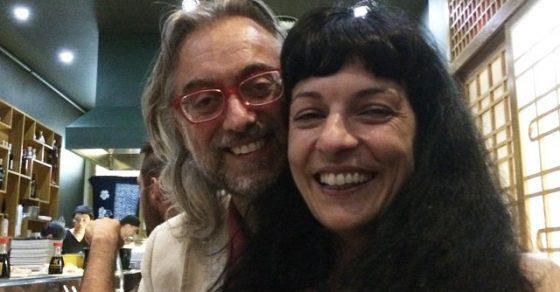 pareja victor amela y roser amills restaurante japones travessera de gracia