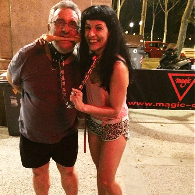Roser Amills Con El Hombre Perro En Discoteca Magic De Barcelona
