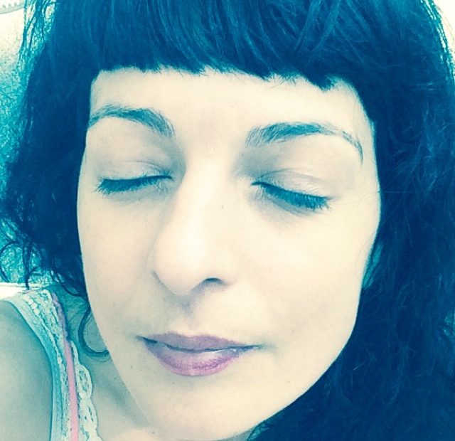 Roser Amills Ojos Cerrados Pestanas