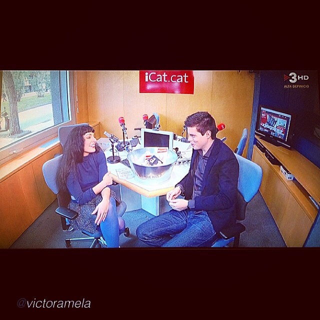 Roser Amills Y Pau Garcia Mila Programa Tv3 Pies